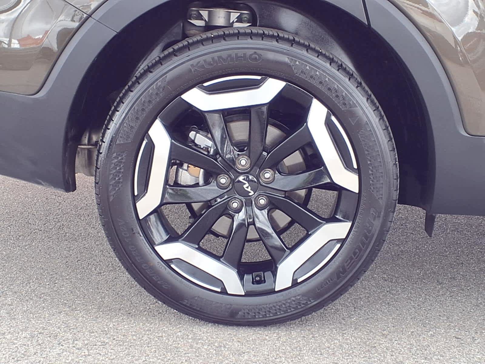 Used 2025 Kia Telluride S FWD image 8