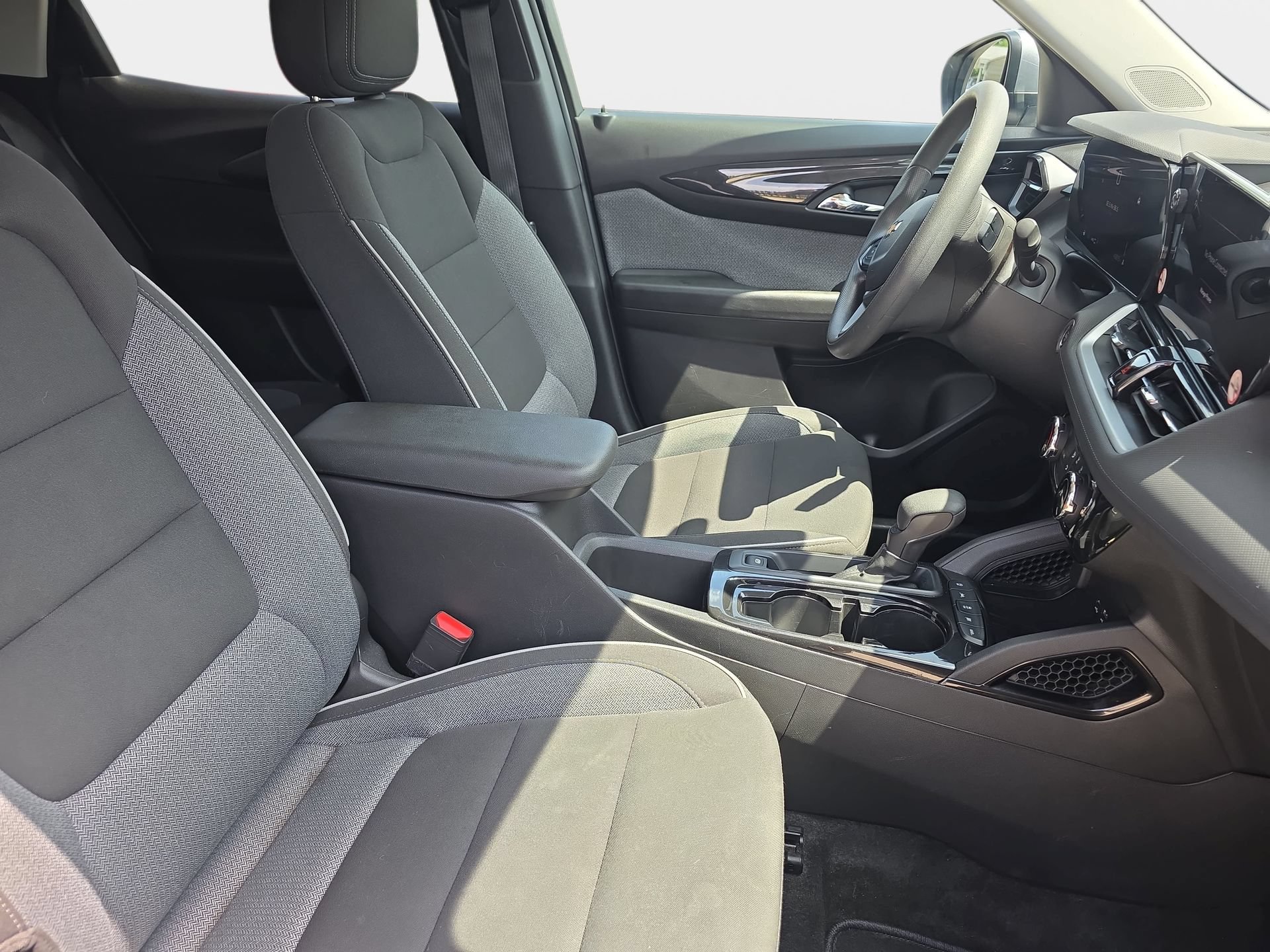 Used 2025 Chevrolet TrailBlazer LT AWD/4WD image 10