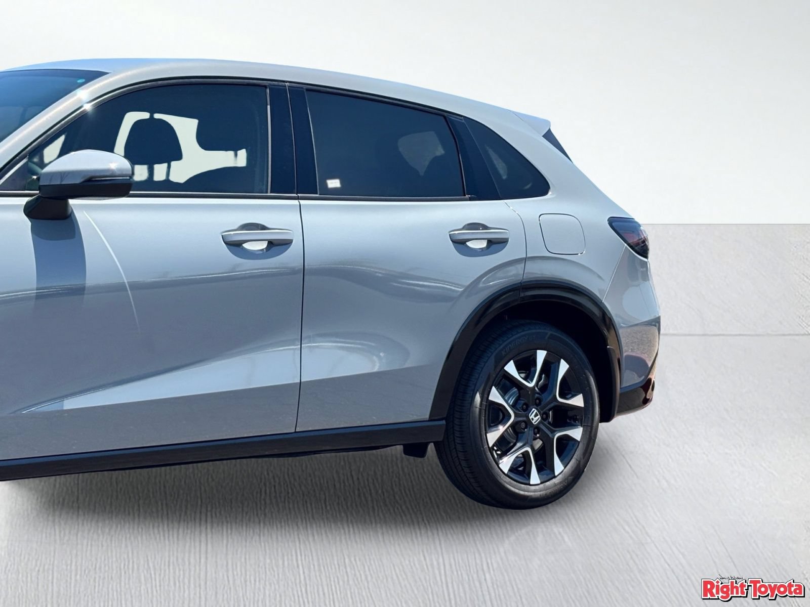 Used 2027 Honda HR-V EX-L image 9
