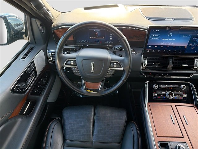Used 2024 Lincoln Navigator Black Label image 18