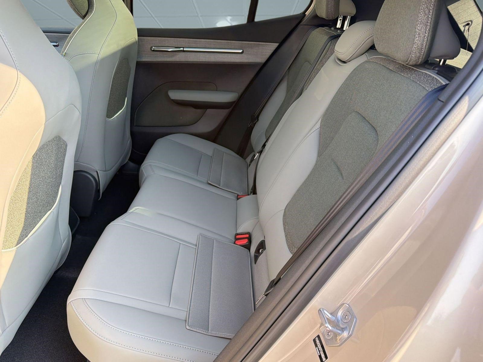 New 2026 Volvo EX30 Plus w/ Climate Package AWD/4WD image 13