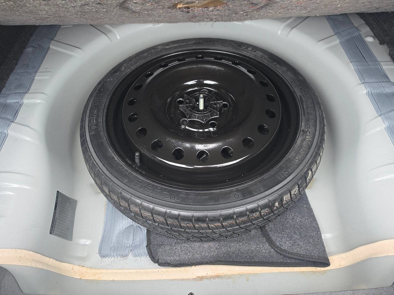 Used 2013 Buick LaCrosse Touring FWD image 48