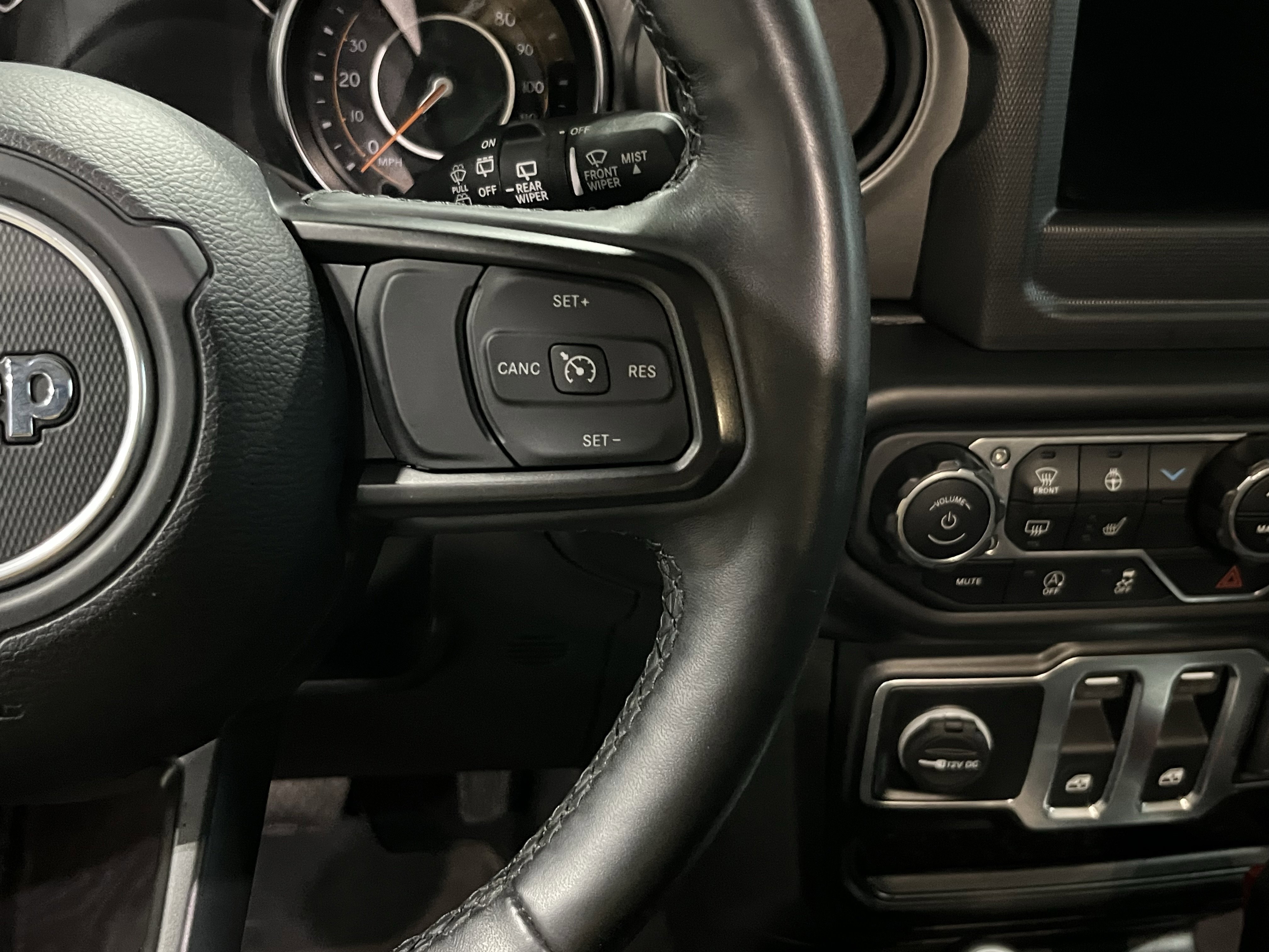 Used 2022 Jeep Wrangler Willys image 19