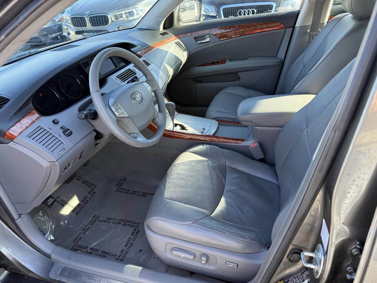 Used 2005 Toyota Avalon XLS image 6