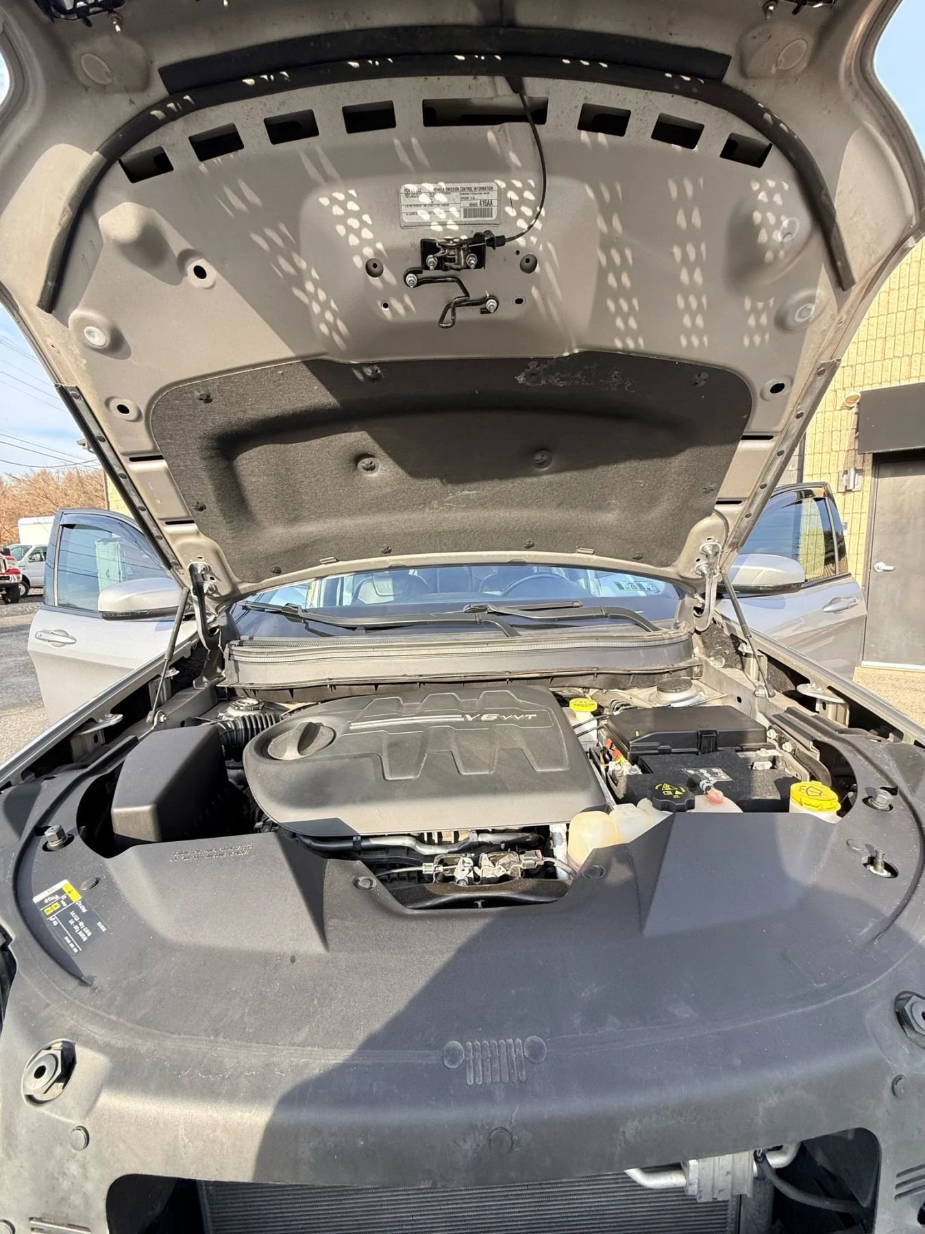 Used 2020 Jeep Cherokee Limited image 61