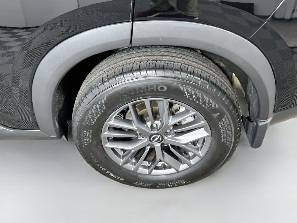 Used 2023 Nissan Rogue S AWD/4WD image 24