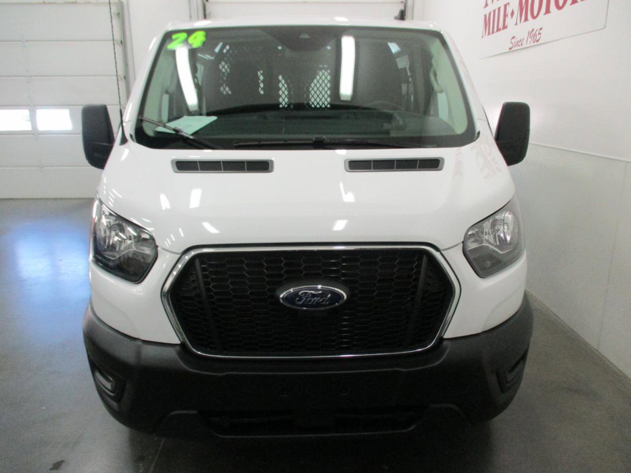Used 2024 Ford Transit 250 Low Roof w/ Exterior Upgrade Package image 8