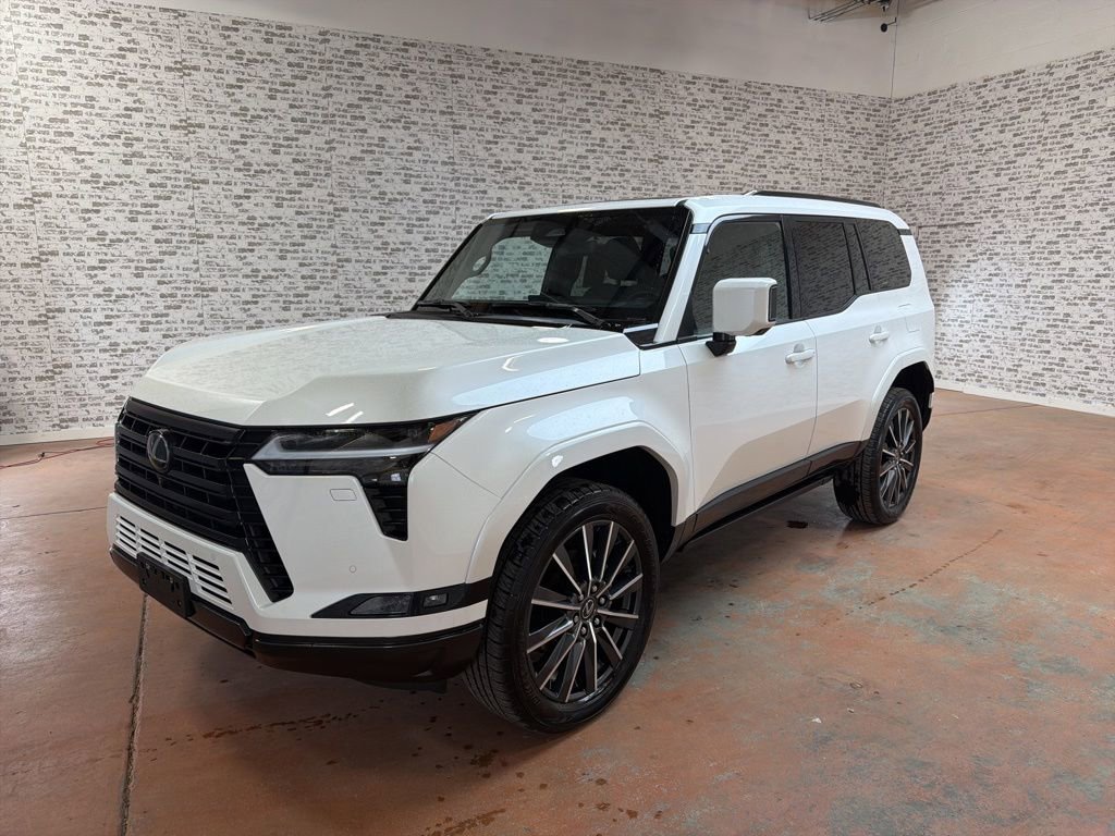 Used 2024 Lexus GX 550 w/ Accessory Package (Z1) image 3