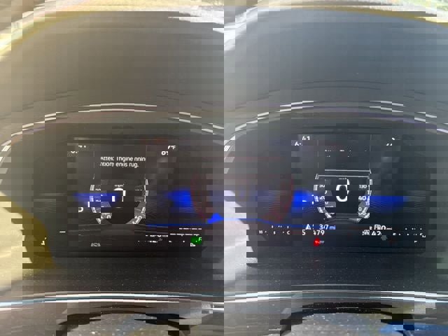 Used 2023 Volkswagen Tiguan SE image 19