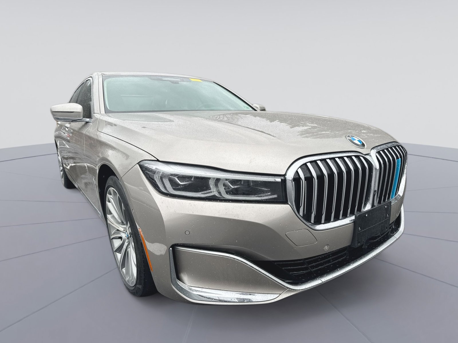 Used 2021 BMW 750i xDrive w/ Executive Package image 3