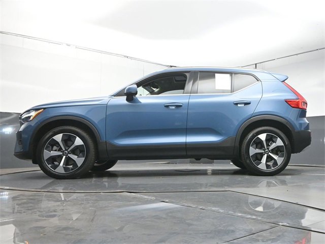 Used 2024 Volvo XC40 B5 Plus w/ Protection Package Premier image 37