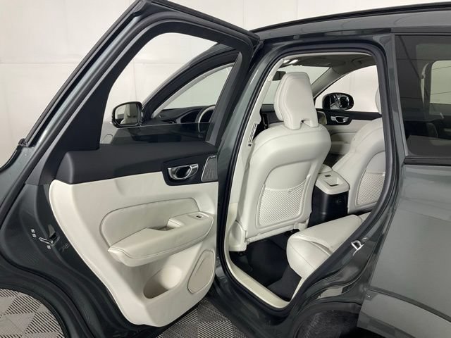 New 2026 Volvo XC60 T8 Ultra AWD/4WD image 32