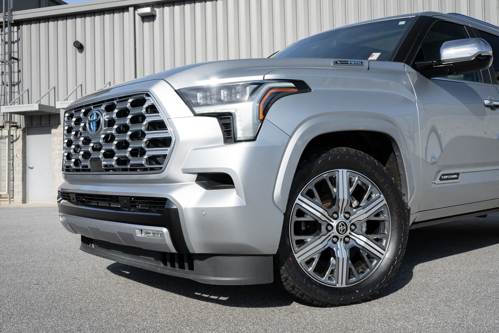 Used 2024 Toyota Sequoia Capstone AWD/4WD image 6