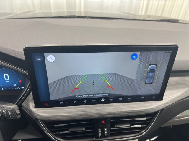 Used 2023 Ford Escape Platinum image 18