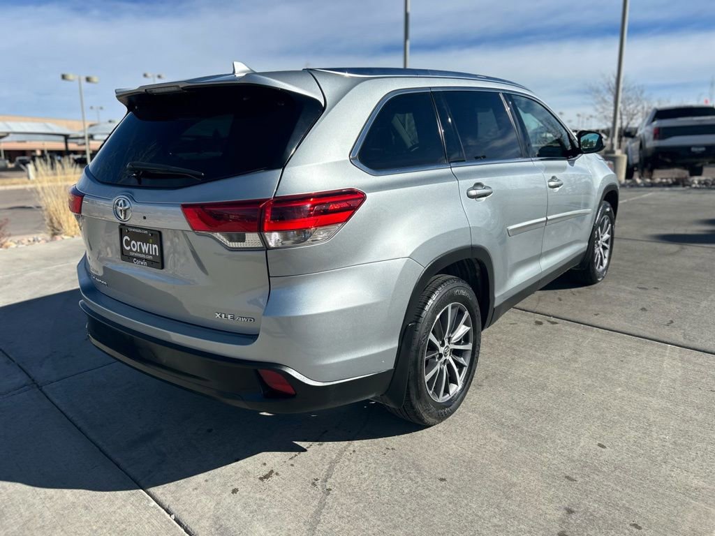 Used 2019 Toyota Highlander XLE image 8