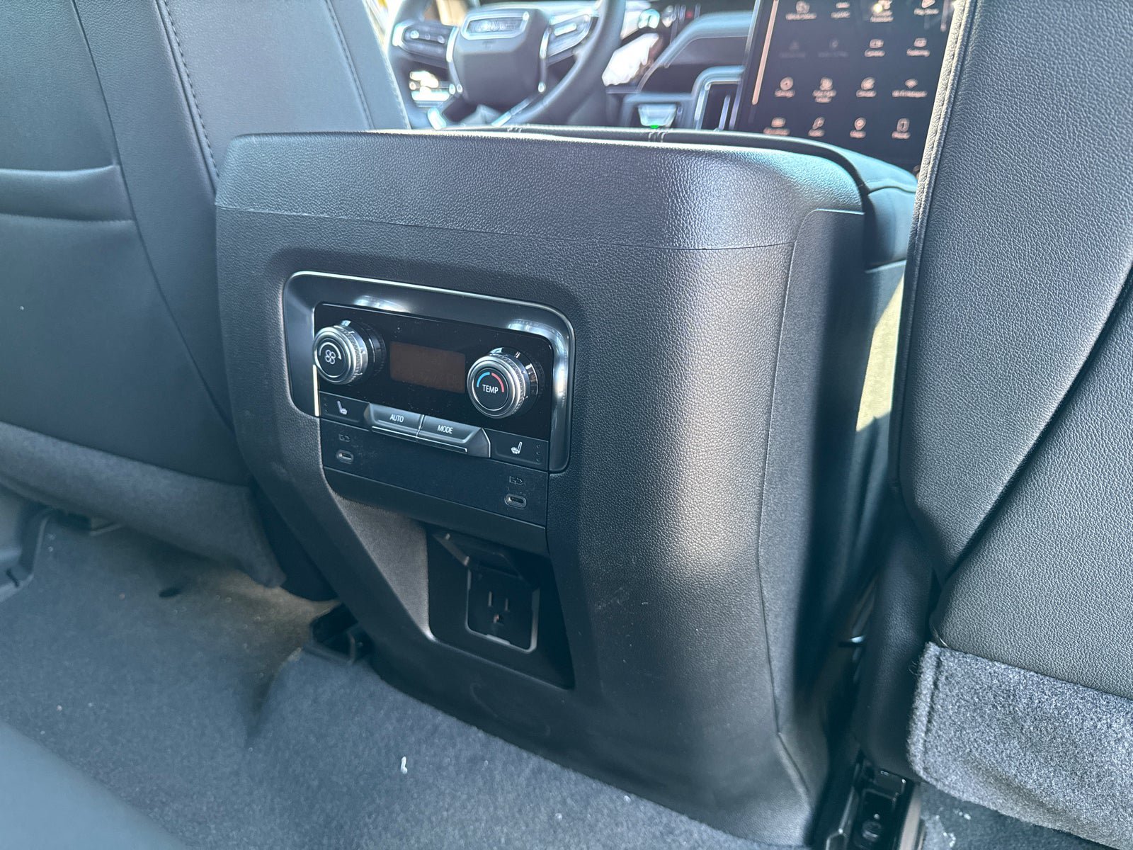 New 2026 GMC Yukon Elevation RWD image 21