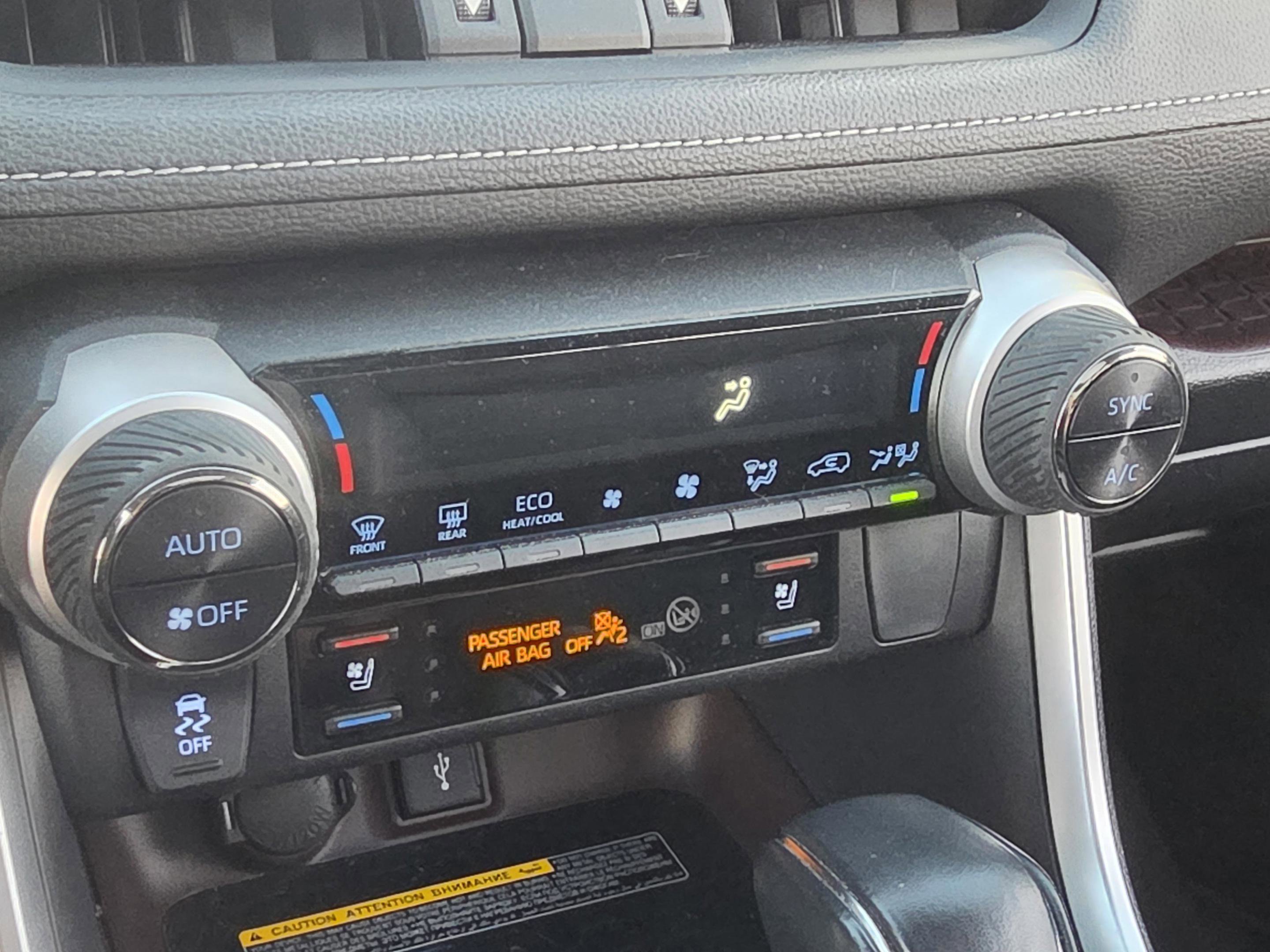 Used 2020 Toyota RAV4 Limited AWD/4WD image 21