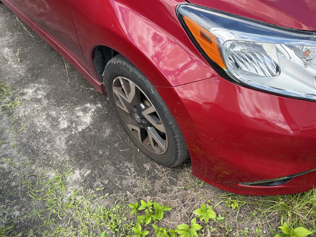 Used 2015 Nissan Versa Note SR w/ SR Tech Package FWD image 5