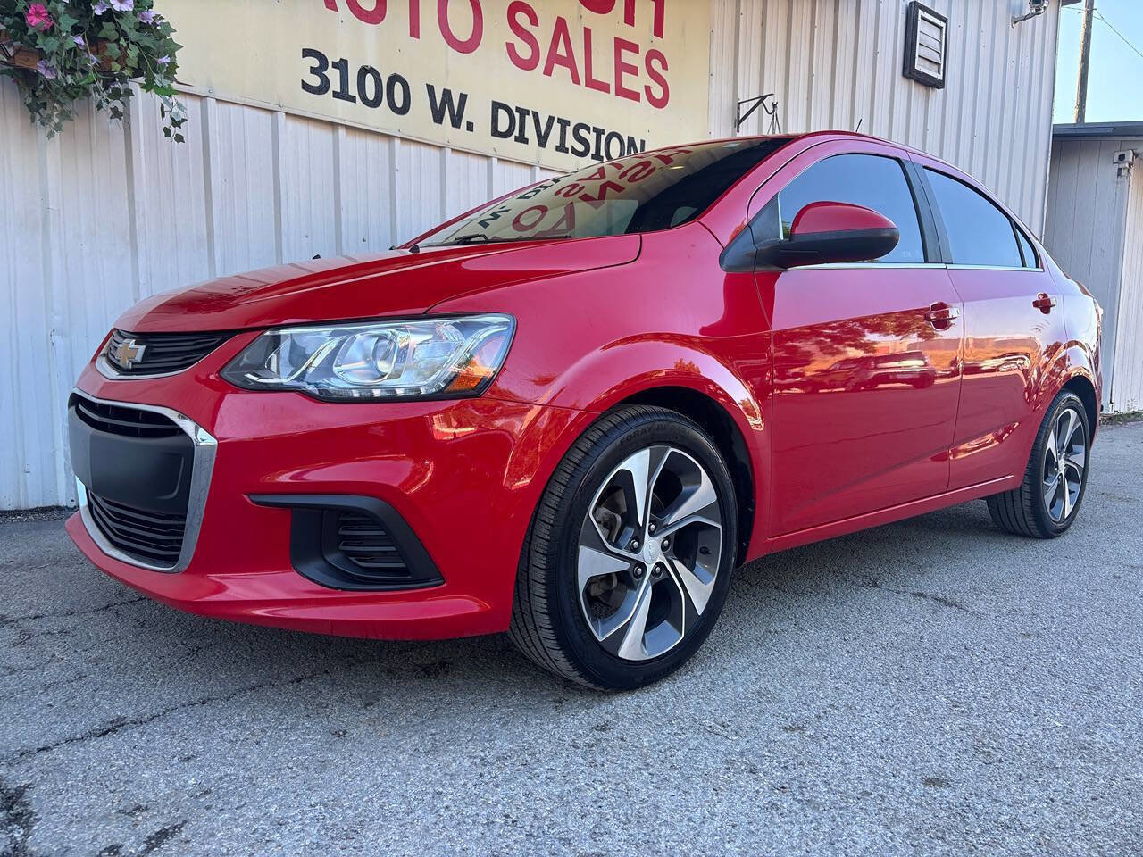 Used 2020 Chevrolet Sonic Premier FWD image 5