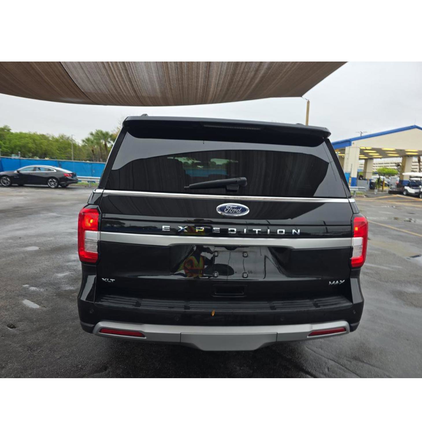 Used 2024 Ford Expedition Max XLT image 14