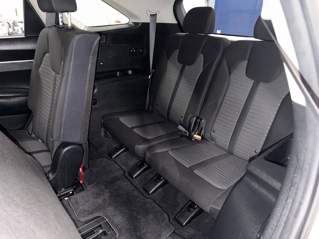 Used 2021 Kia Sorento LX FWD image 14