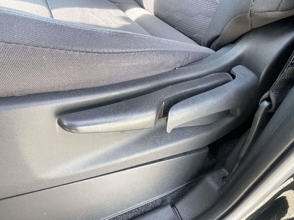 Used 2025 Nissan Frontier S w/ S Utility Package image 14