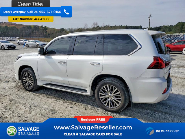Used 2019 Lexus LX 570 4WD w/ Luxury Package image 3