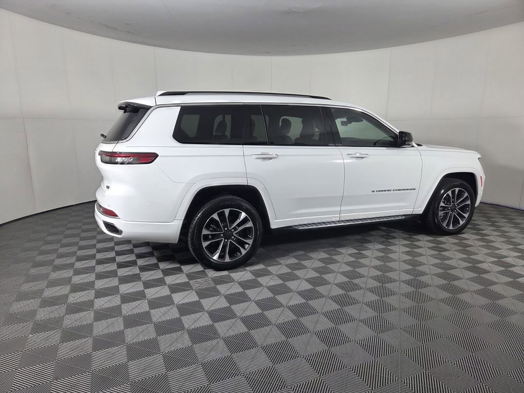 Used 2021 Jeep Grand Cherokee L Overland w/ Advanced Protech Group III AWD/4WD image 5