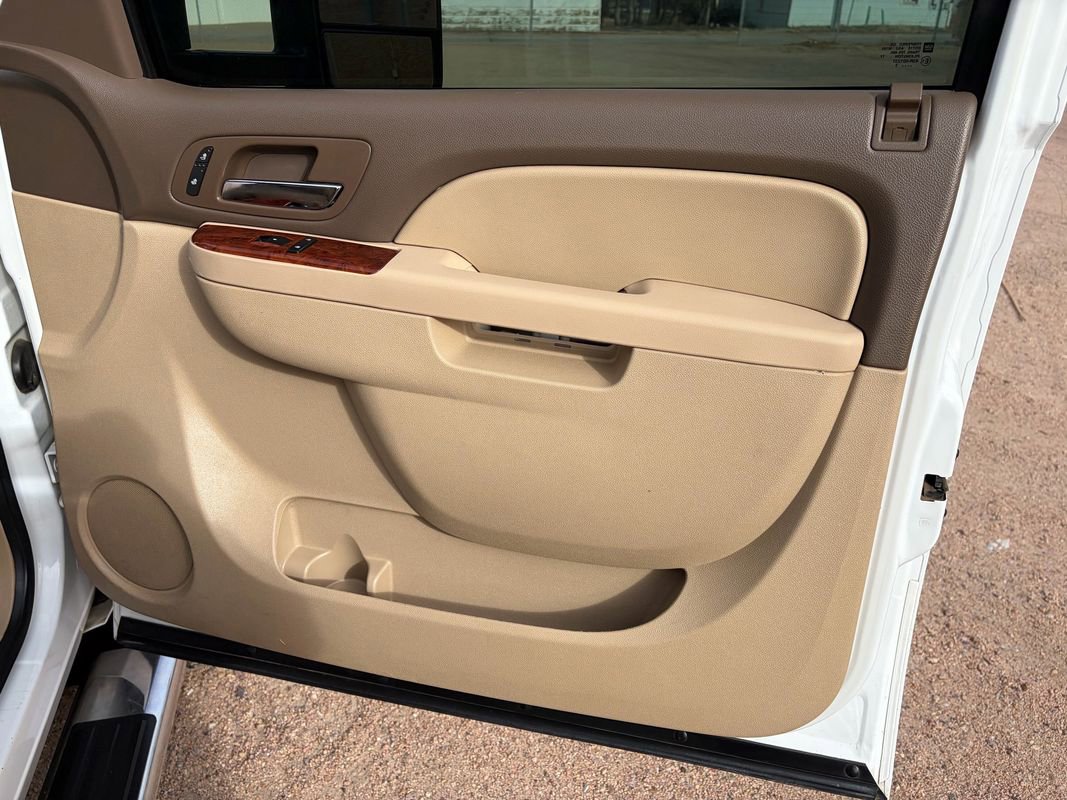 Used 2013 GMC Sierra 3500 SLT w/ SLT Convenience Package image 18