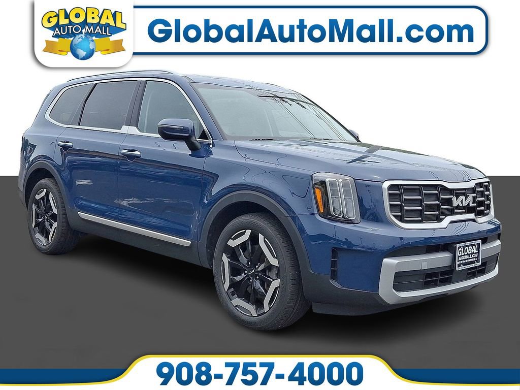 Used 2023 Kia Telluride S w/ S Sunroof Package