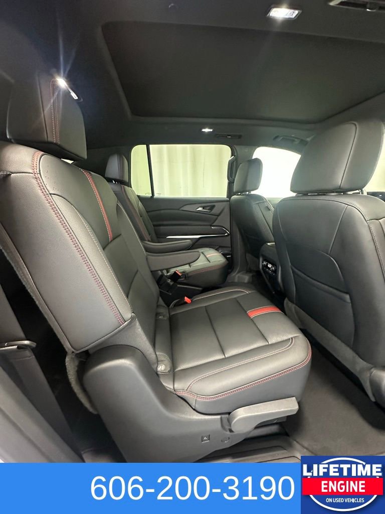 Used 2024 Chevrolet Traverse RS image 26