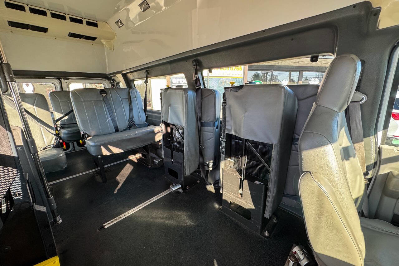 Used 2011 Ford E-350 and Econoline 350 Extended Super Duty w/ PWR Group image 28