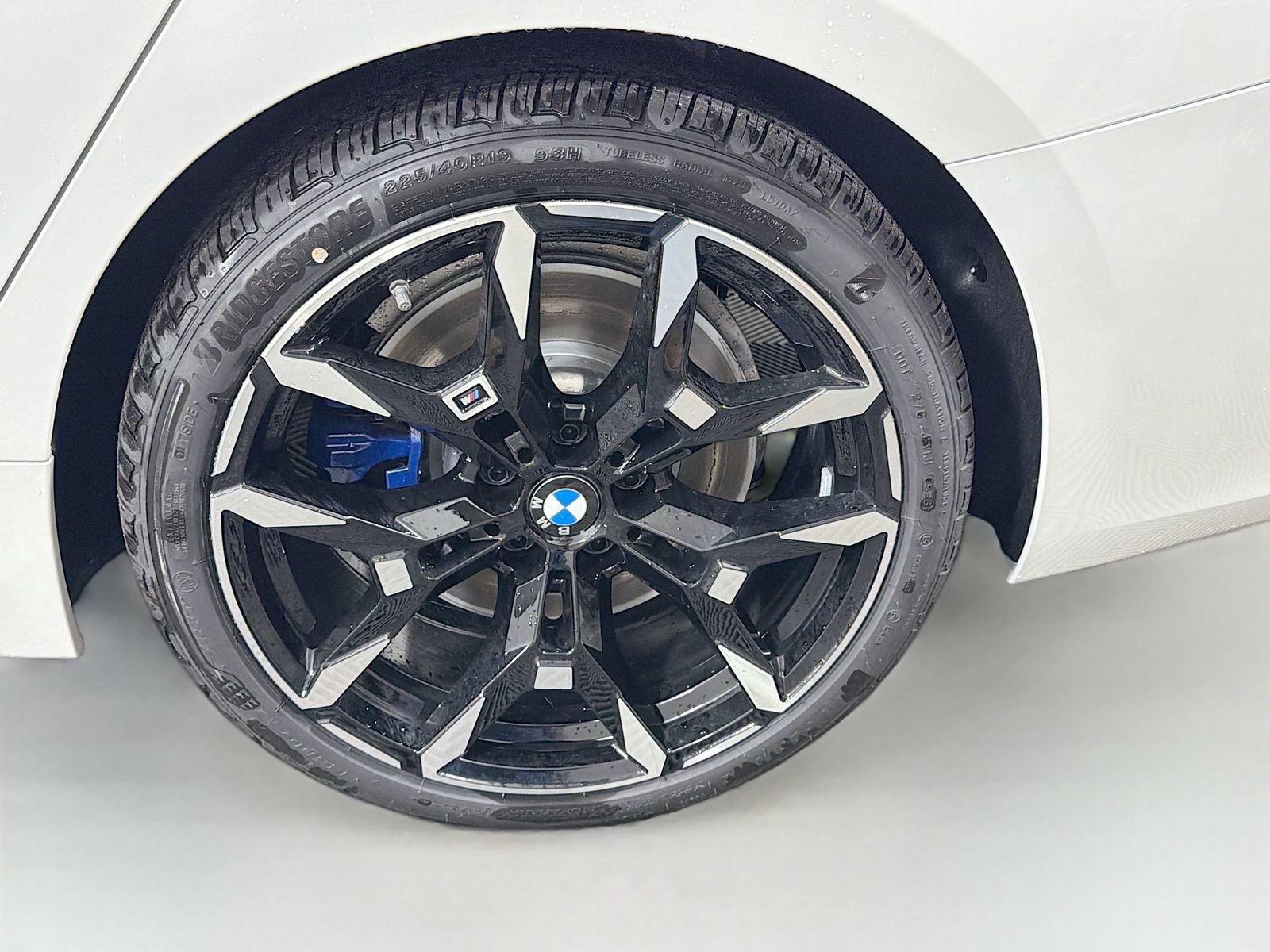 New 2026 BMW 330i xDrive Sedan w/ M Sport Package AWD/4WD image 34