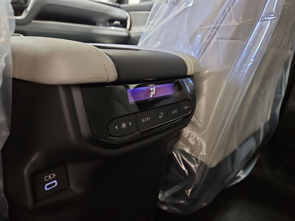 New 2026 Toyota Grand Highlander XLE image 24