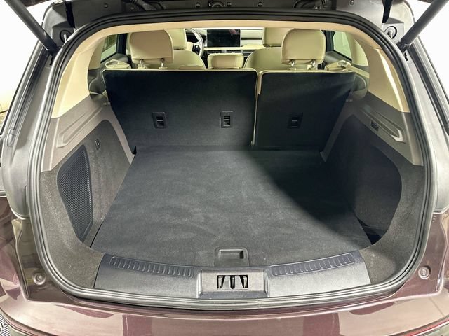 Used 2023 Lincoln Corsair AWD w/ Equipment Group 101A image 32