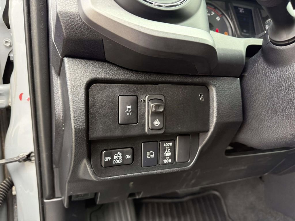 Used 2021 Toyota Tacoma TRD Off-Road image 13