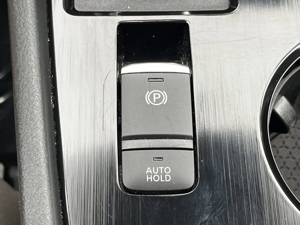 Used 2023 Nissan Rogue SV image 6