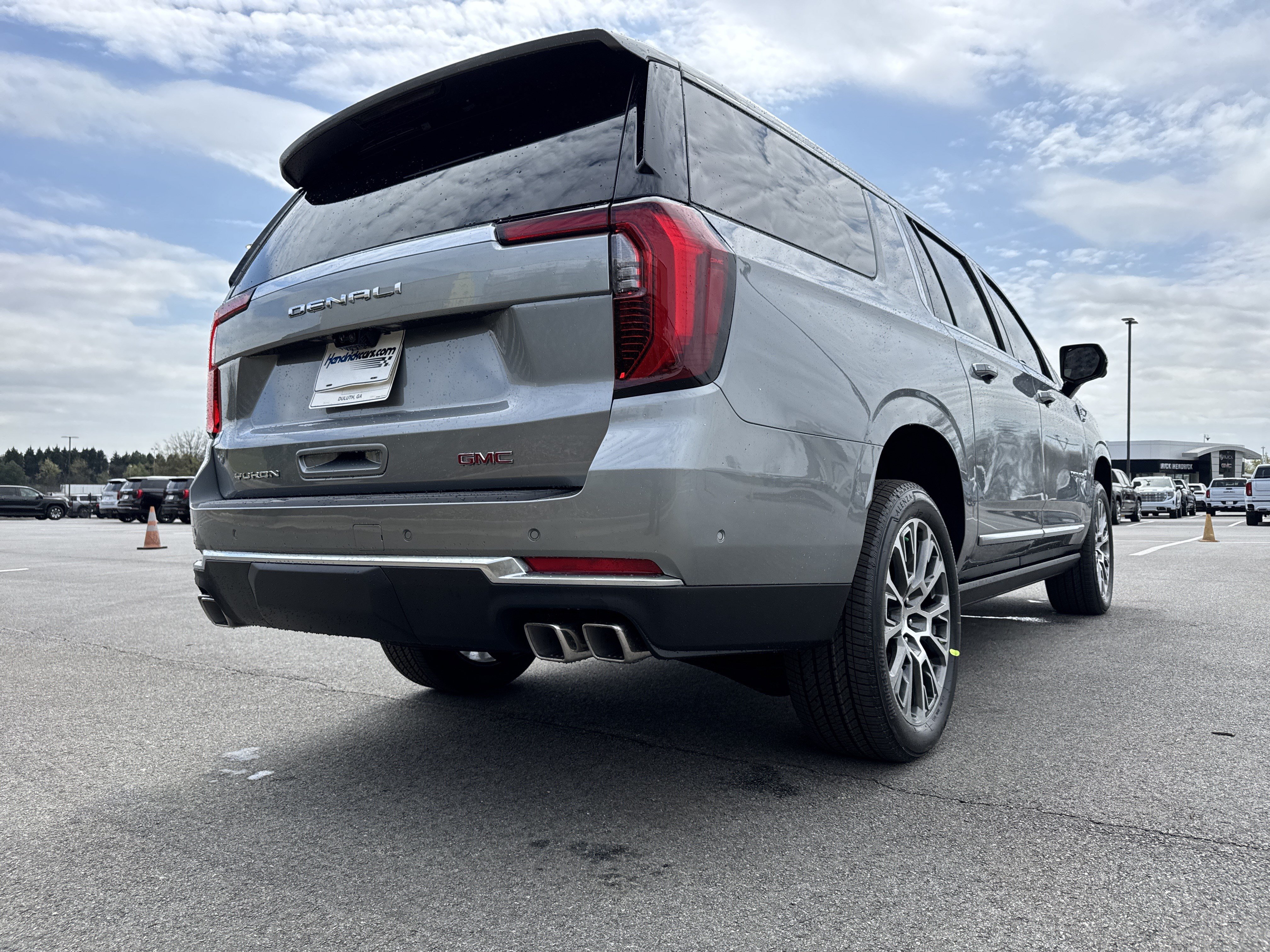 New 2026 GMC Yukon XL Denali w/ Denali Reserve Package AWD/4WD image 8