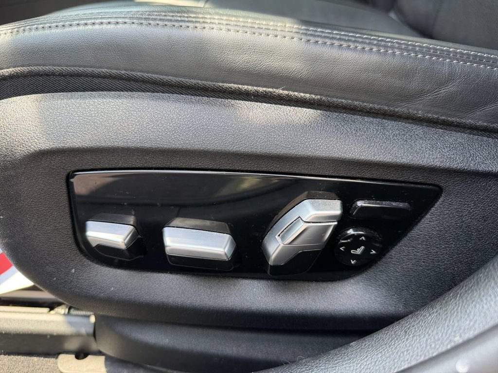 Used 2020 BMW 530i xDrive w/ Premium Package AWD/4WD image 13