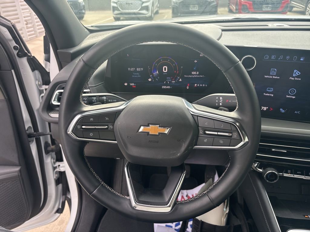 Used 2025 Chevrolet Traverse LT image 20