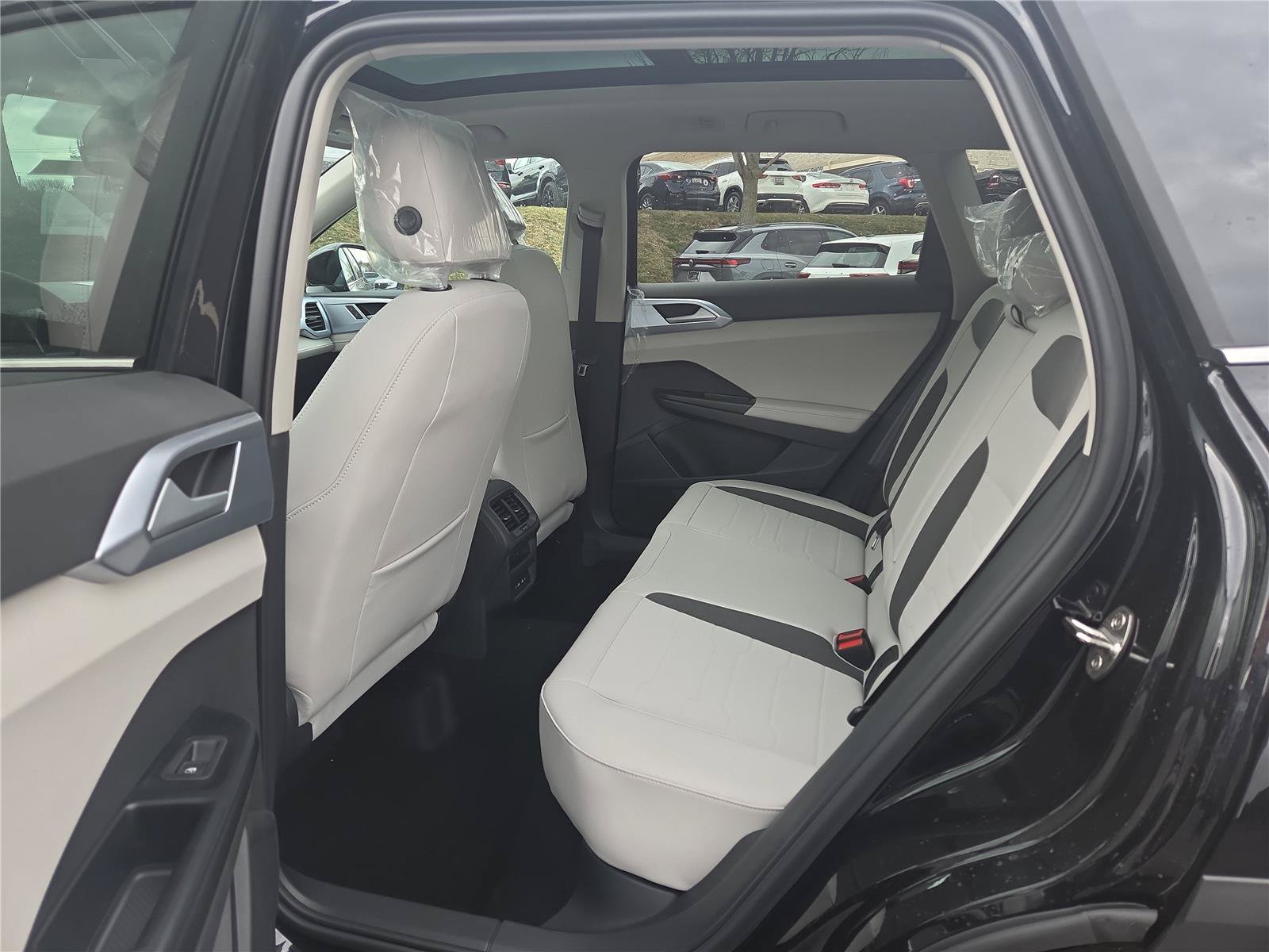New 2026 Volkswagen Taos SE AWD/4WD image 25