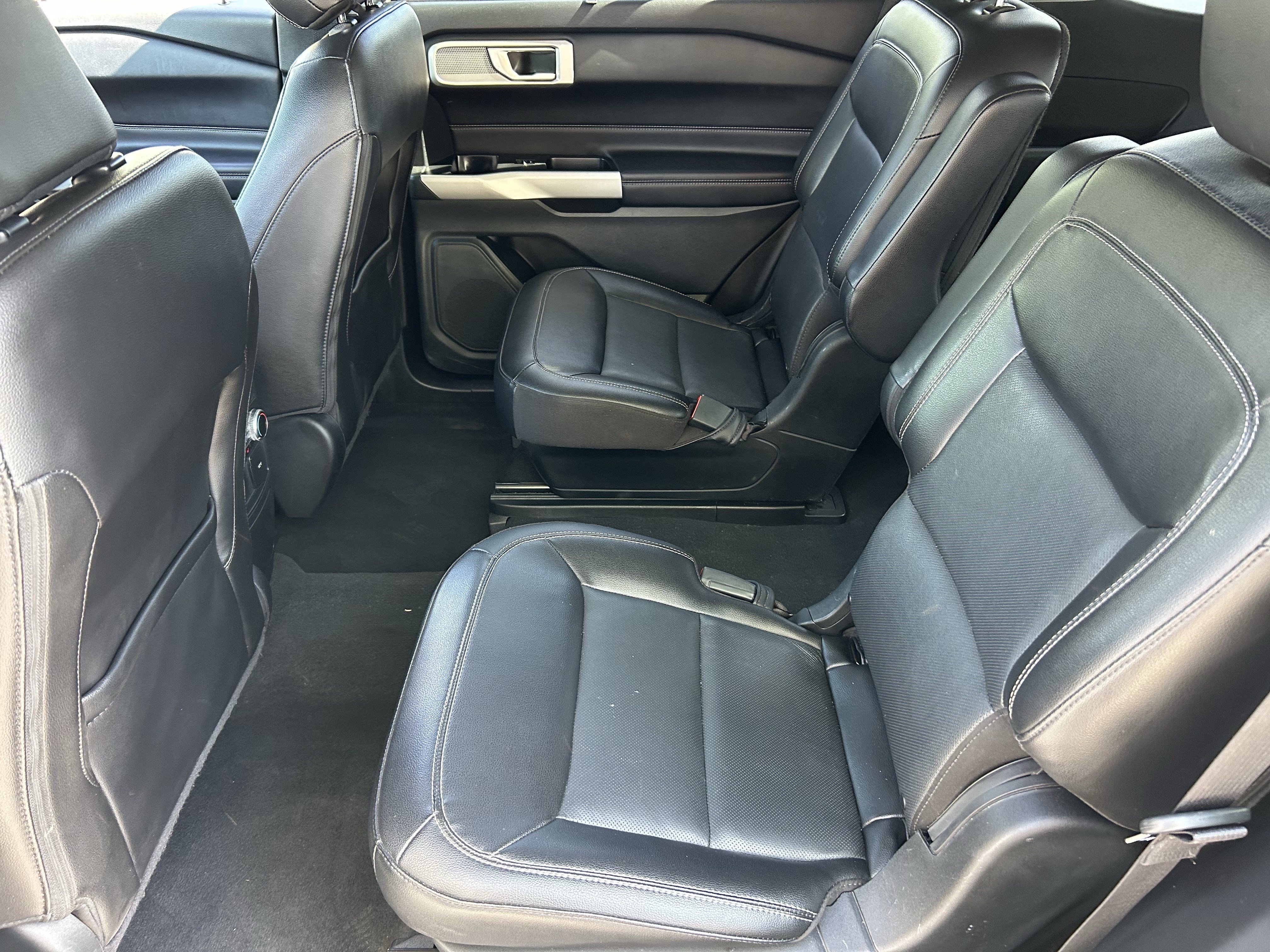 Used 2022 Ford Explorer Limited RWD image 15
