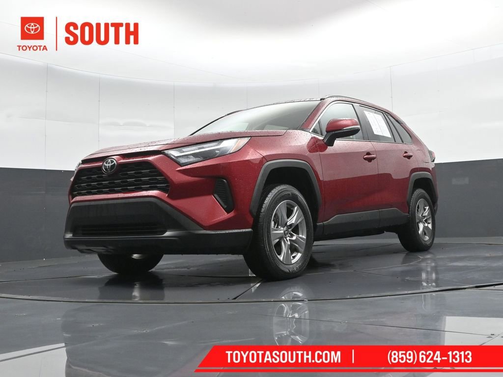 Used 2025 Toyota RAV4 XLE image 39
