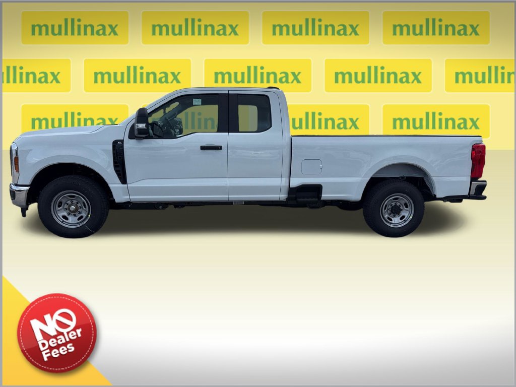 New 2027 Ford F250 XL w/ XL Chrome Package RWD image 2
