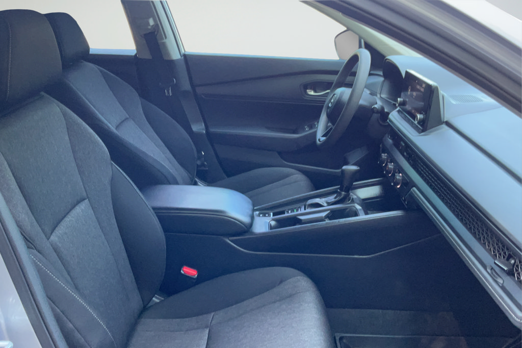 Used 2025 Honda Accord LX image 19