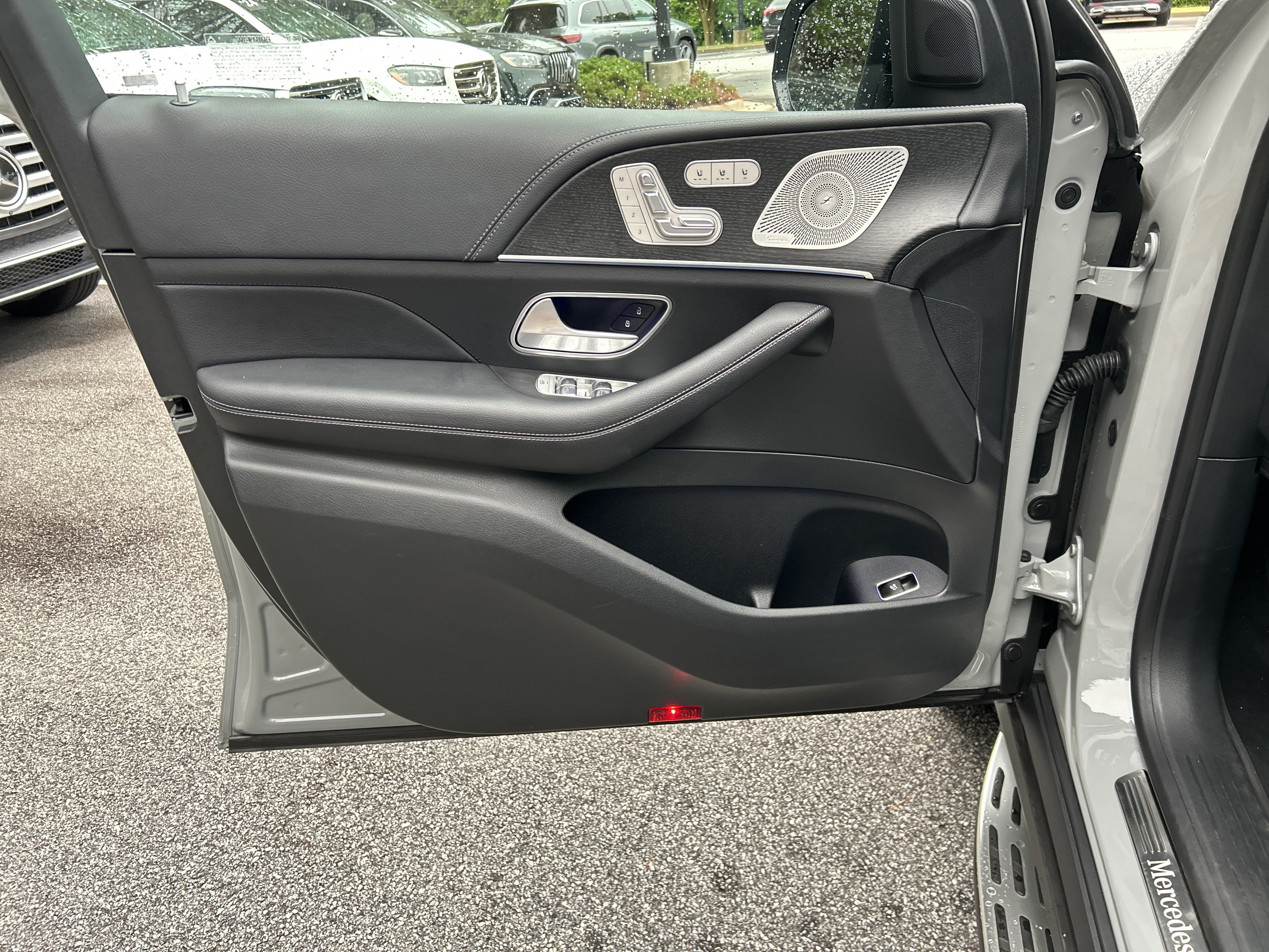 Certified 2025 Mercedes-Benz GLS 450 4MATIC image 18