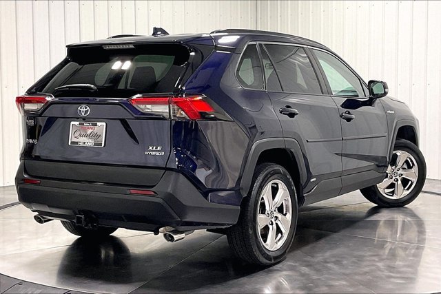 Used 2021 Toyota RAV4 XLE Premium AWD/4WD image 13