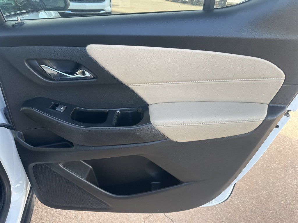 Used 2022 Chevrolet Traverse LS w/ Midnight/Sport Edition image 22