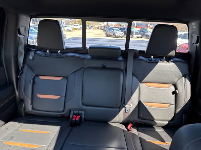 Used 2024 GMC Sierra 2500 AT4 w/ AT4 Premium Plus Package image 12