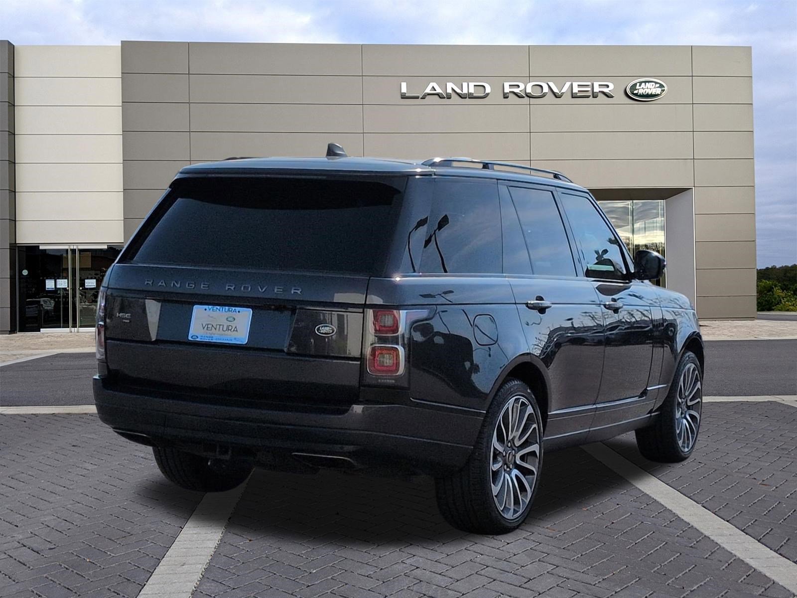 Used 2021 Land Rover Range Rover P525 Westminster Edition AWD/4WD image 5